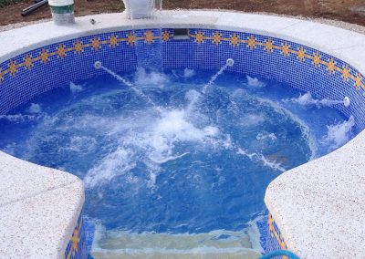 JACUZZI CON CASCADA