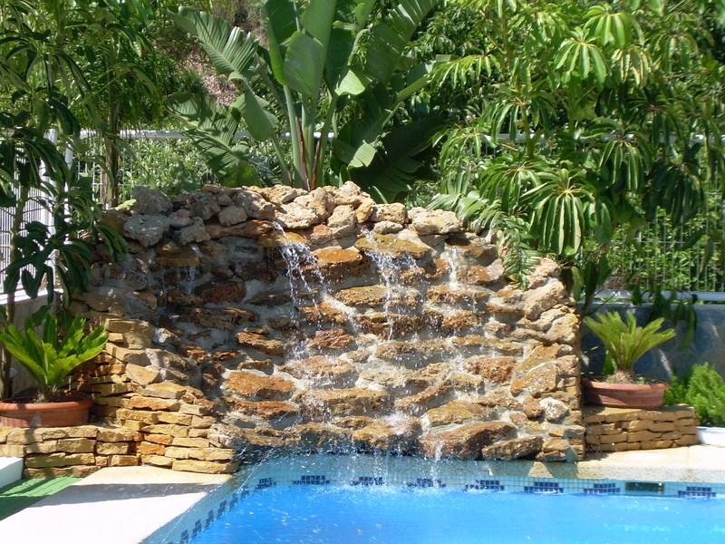 Fuentes para piscinas